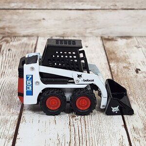 NEW CLOVER Bobcat 753 SkidSteer End Loader Diecast Model 1:50 Scale EUC